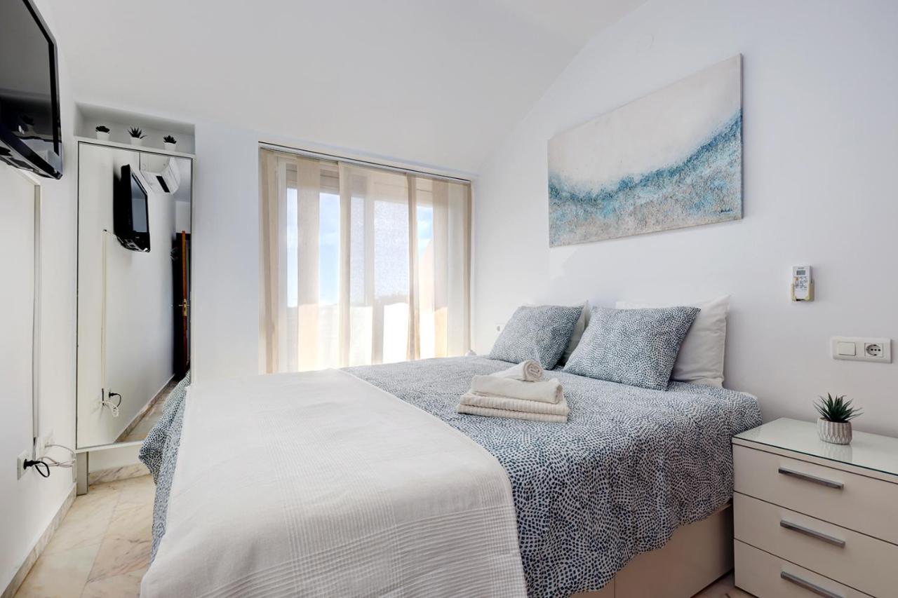 Top Floor Fuengirola Park Apartment With Parking Exteriör bild